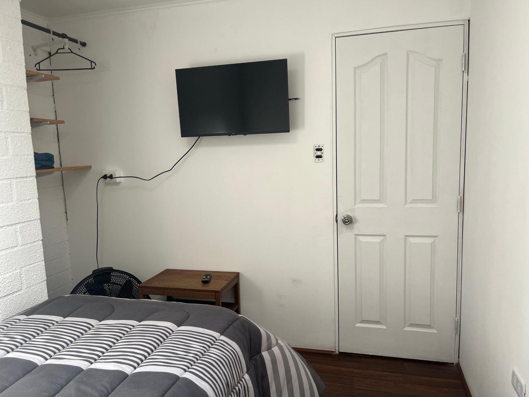 Hostel Tu Espacio Re - Habitaciones Cerca Del Aeropuerto — Photos 1